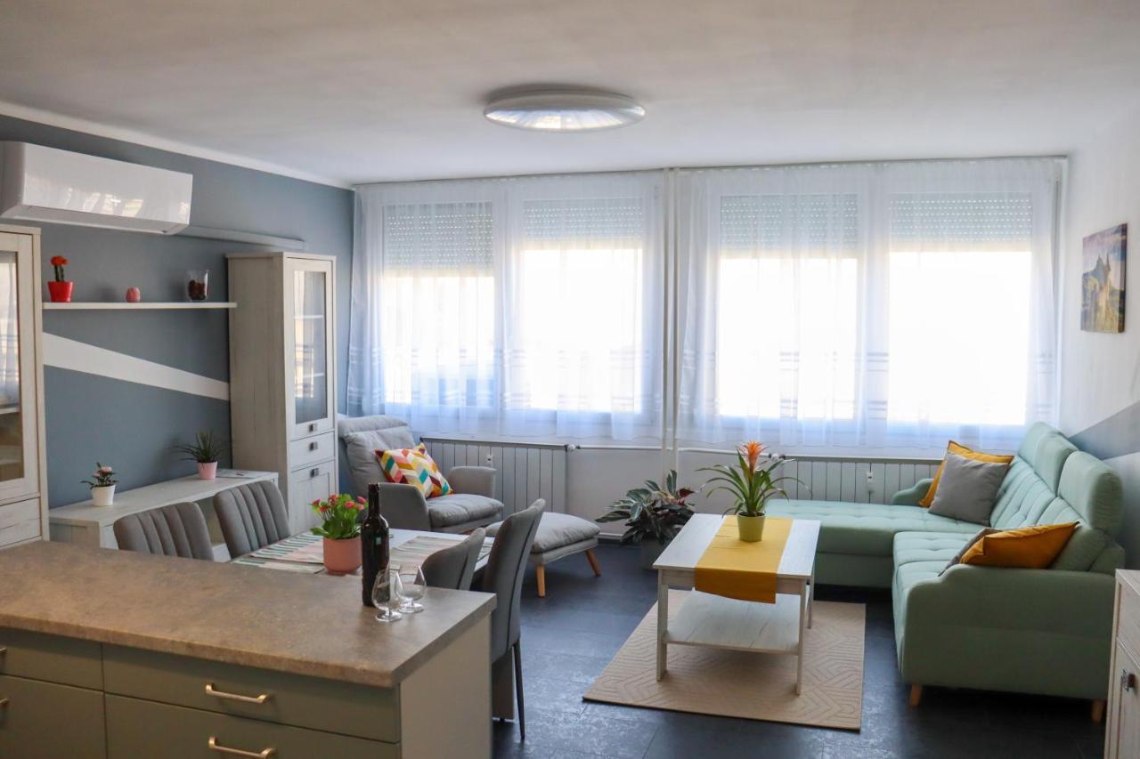 Krisztina Apartman Salgotarjan Exterior foto